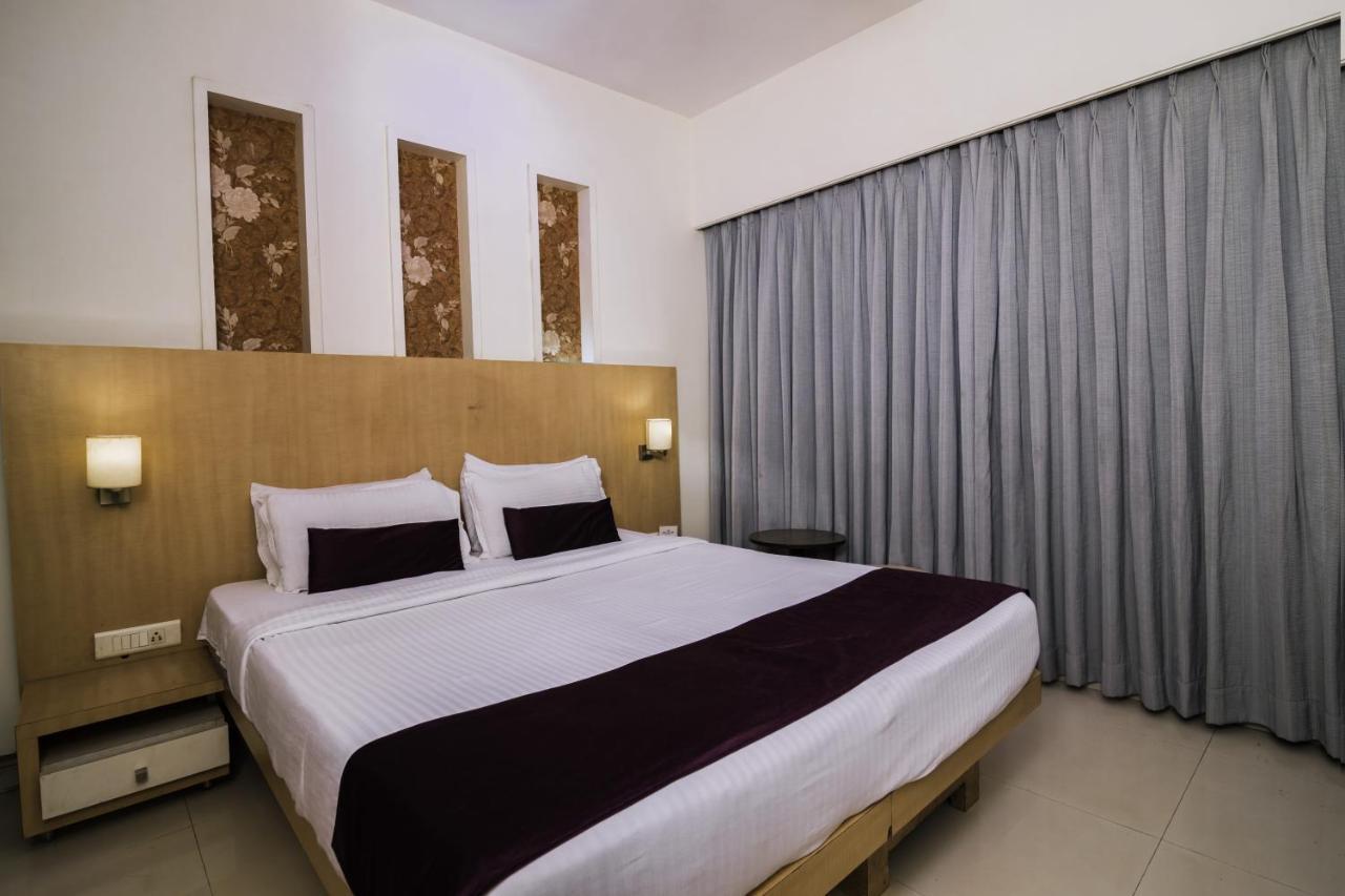 Hotel Monarch Guestline In Midc Rabale, 纳威孟买 外观 照片