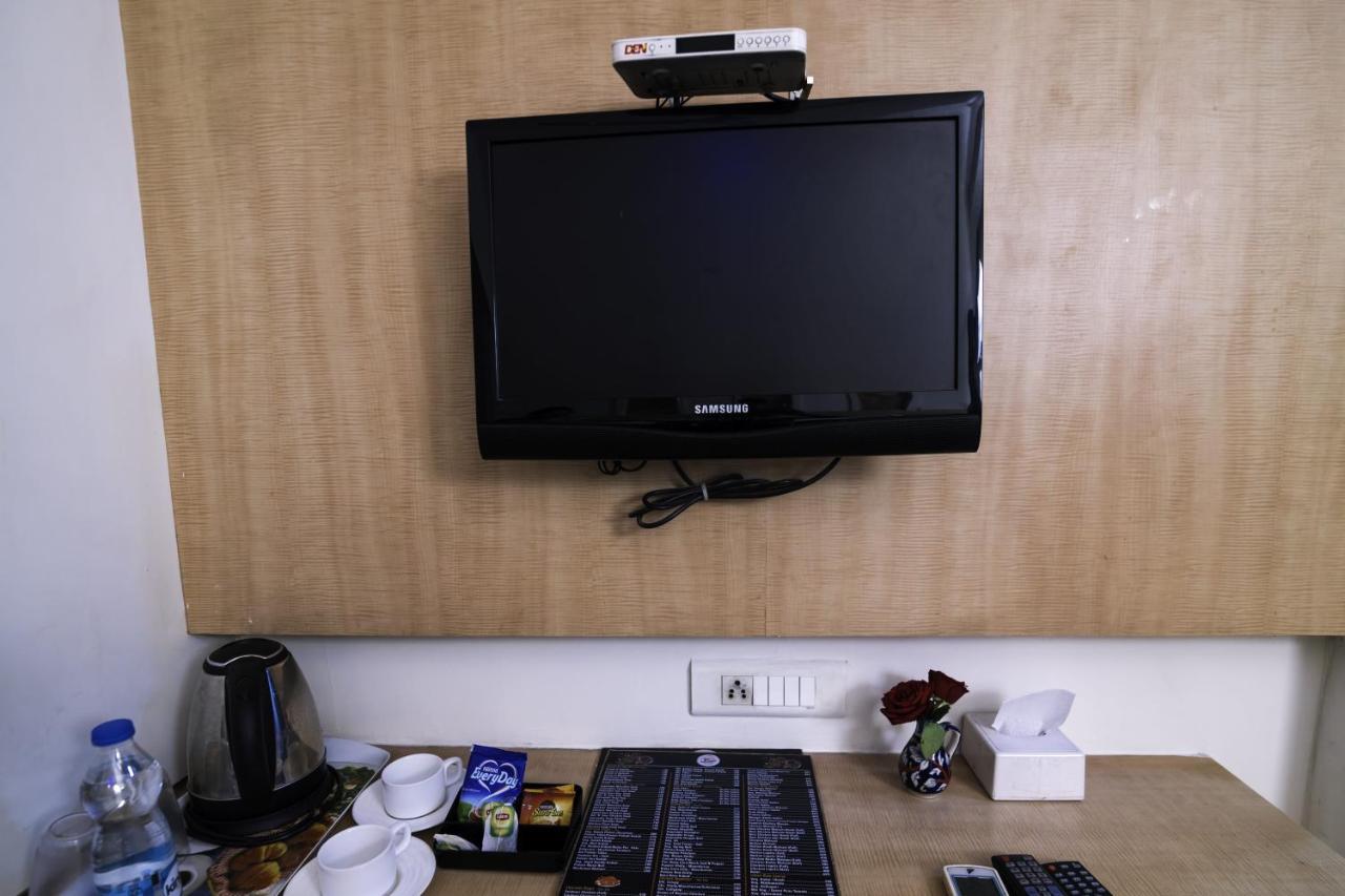 Hotel Monarch Guestline In Midc Rabale, 纳威孟买 外观 照片