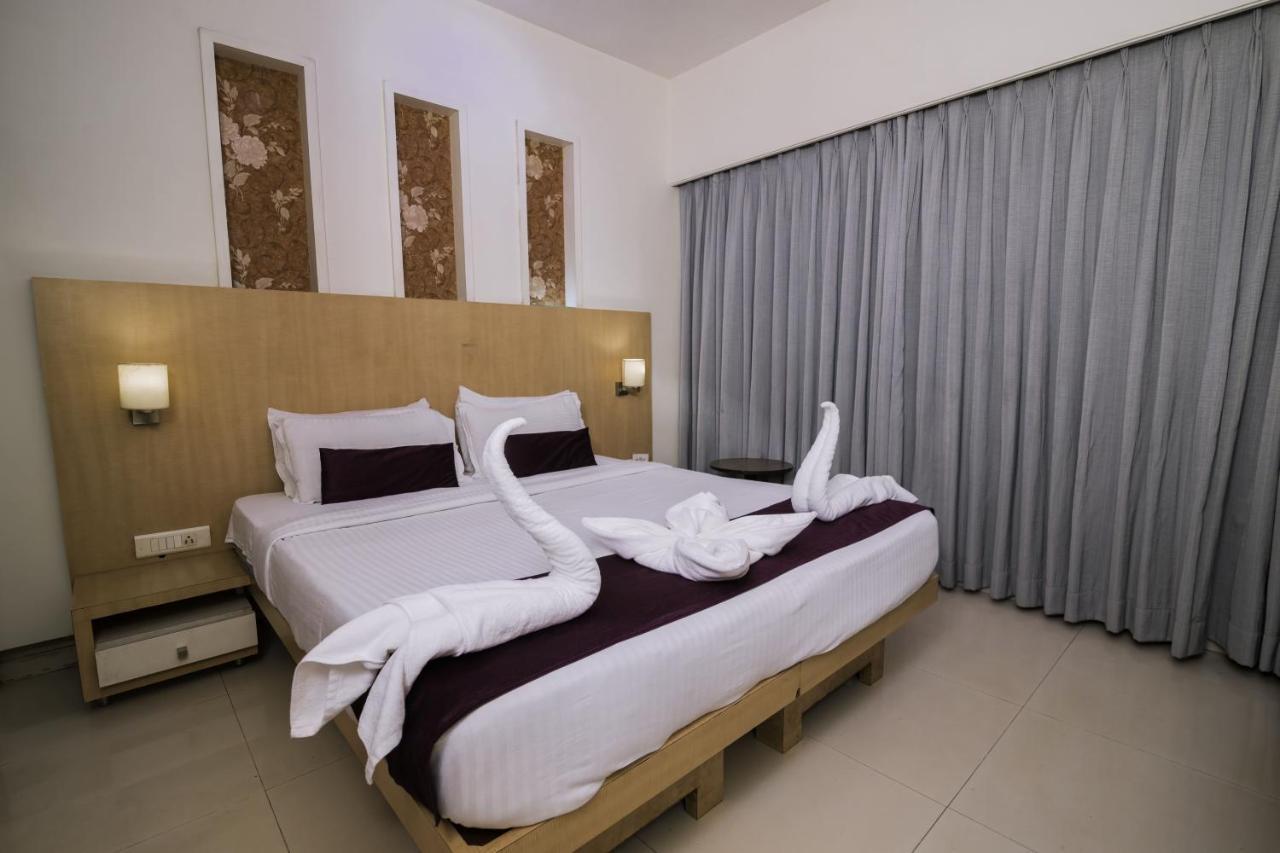 Hotel Monarch Guestline In Midc Rabale, 纳威孟买 外观 照片