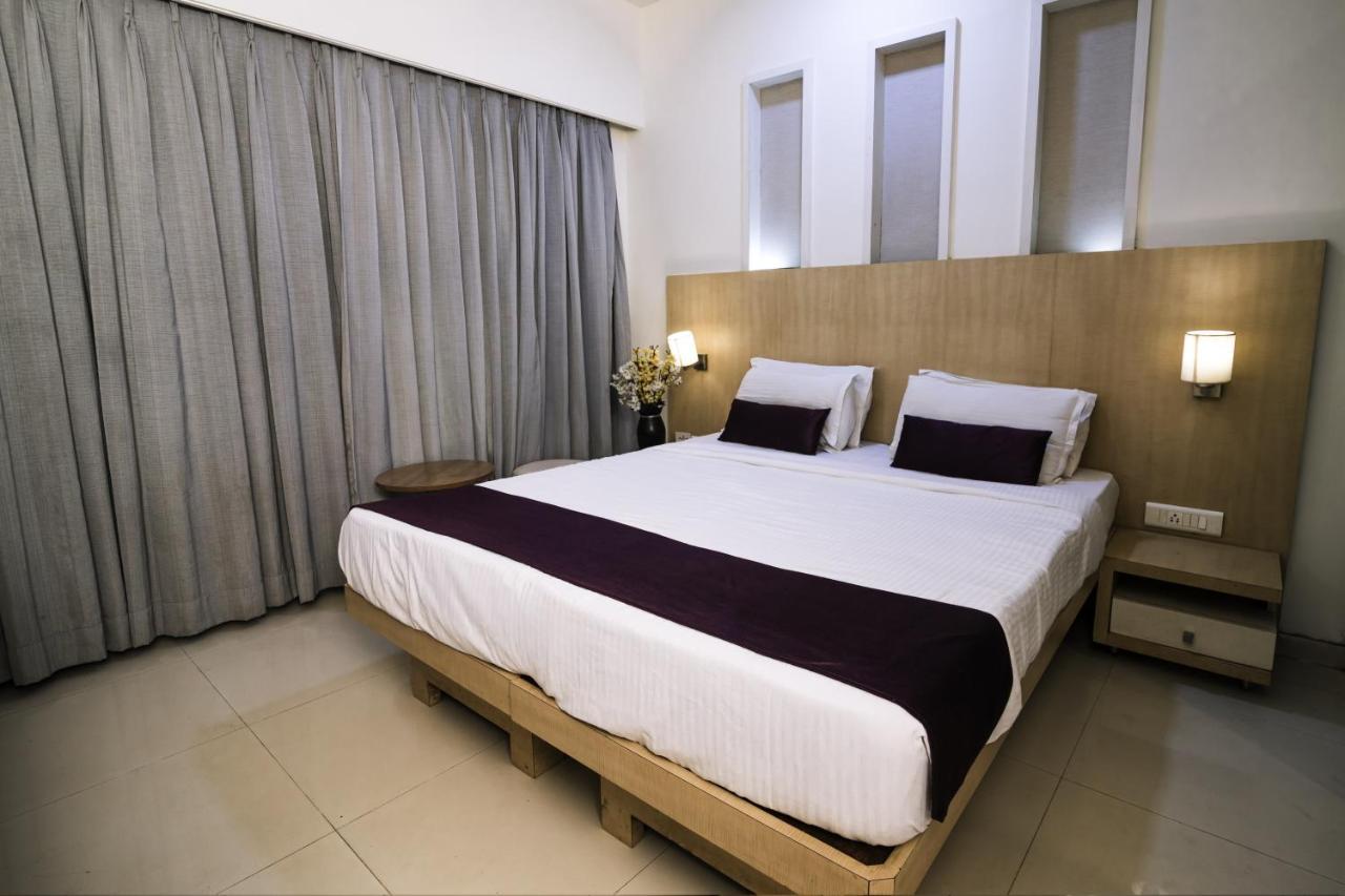 Hotel Monarch Guestline In Midc Rabale, 纳威孟买 外观 照片