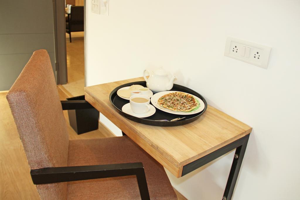 Hotel Monarch Guestline In Midc Rabale, 纳威孟买 外观 照片