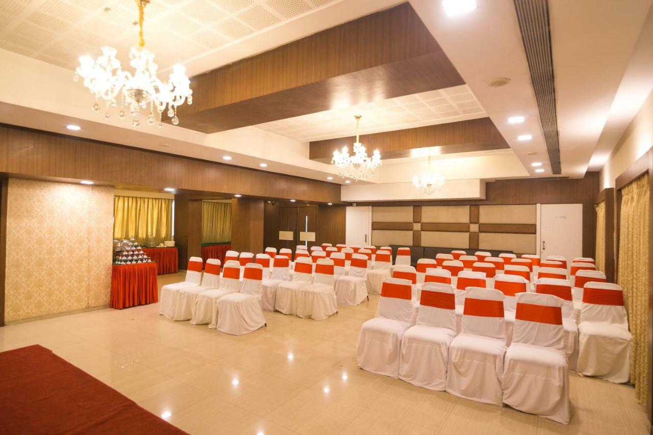 Hotel Monarch Guestline In Midc Rabale, 纳威孟买 外观 照片