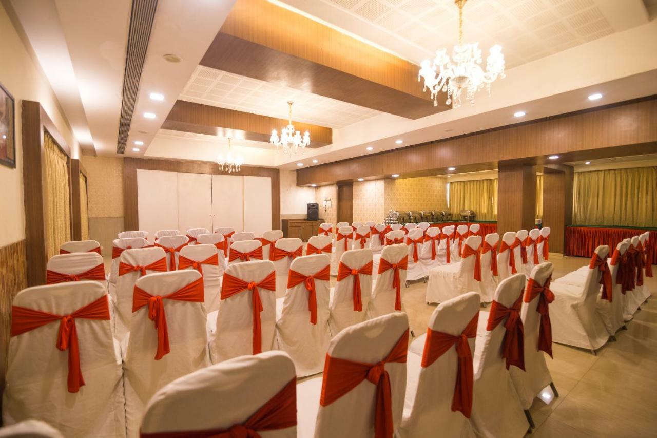 Hotel Monarch Guestline In Midc Rabale, 纳威孟买 外观 照片
