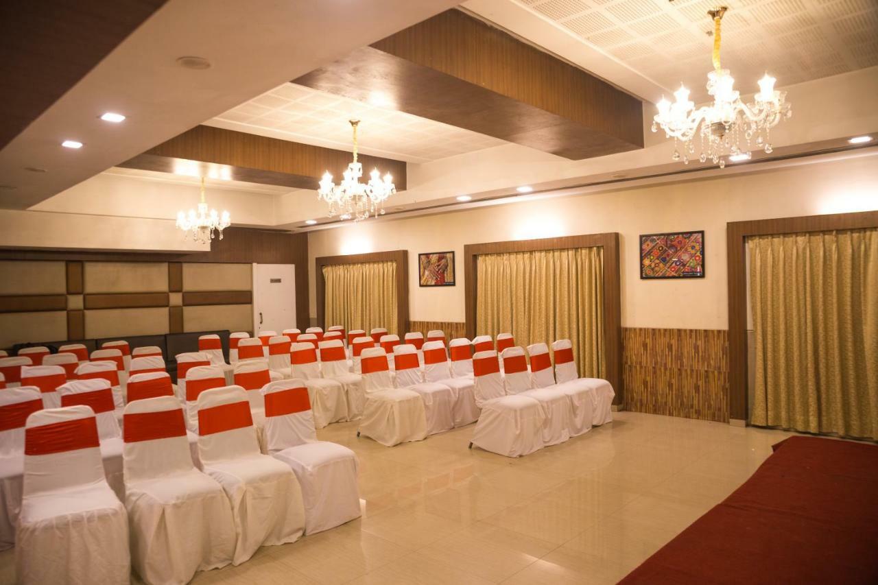Hotel Monarch Guestline In Midc Rabale, 纳威孟买 外观 照片
